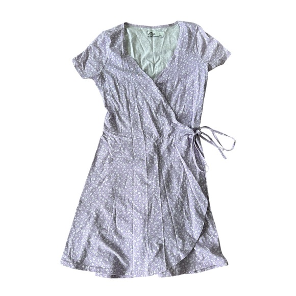 Hollister Wrap Dress Purple with White Flowers Size S - Picture 1 of 8